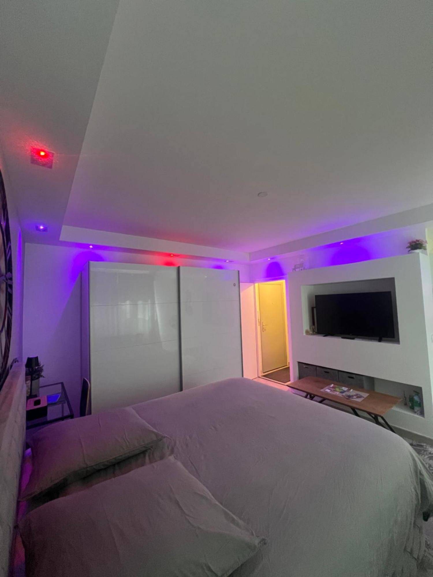 Le Carre Strasbourgeois - Logement Entier Au Centre Du Neudorf F1 Dış mekan fotoğraf
